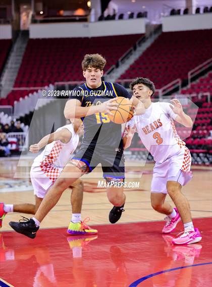 Thumbnail 1 in Selma vs. Clovis photogallery.