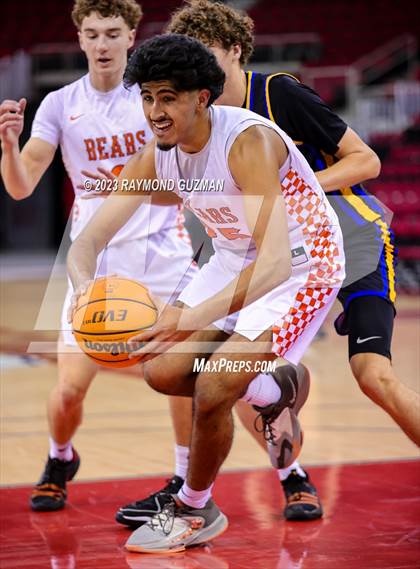Thumbnail 2 in Selma vs. Clovis photogallery.