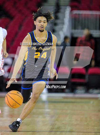 Thumbnail 1 in Selma vs. Clovis photogallery.