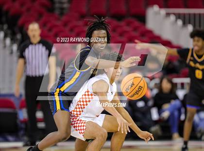 Thumbnail 3 in Selma vs. Clovis photogallery.