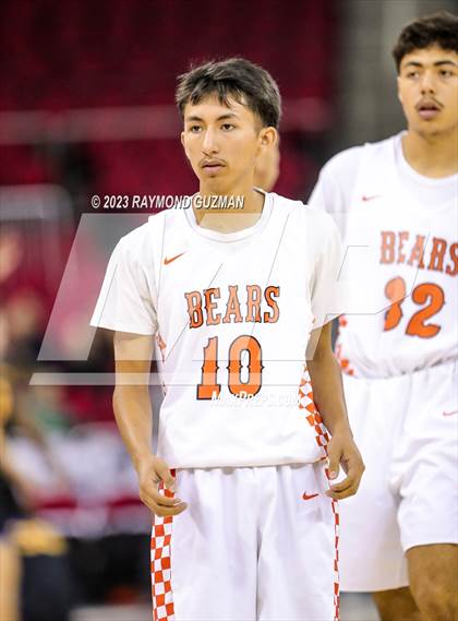 Thumbnail 1 in Selma vs. Clovis photogallery.
