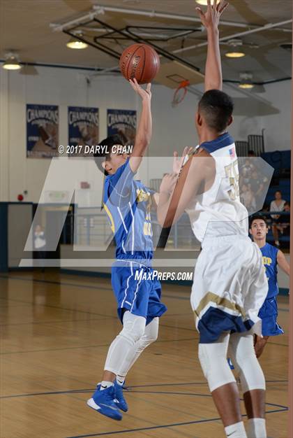 Thumbnail 2 in Bishop Amat vs Rowland (Baldwin Park Tournament) photogallery.