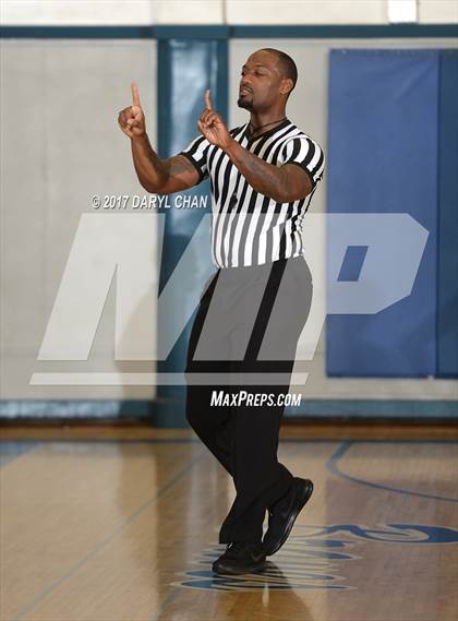 Thumbnail 3 in Bishop Amat vs Rowland (Baldwin Park Tournament) photogallery.