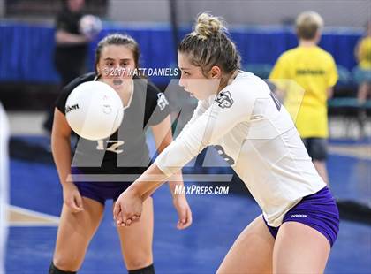 Thumbnail 1 in University vs. Middle Park (CHSAA 3A Pool 4) photogallery.