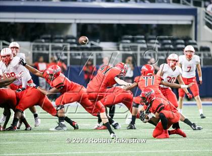 Thumbnail 2 in Cedar Hill vs. Katy (UIL 6A Division 2 Final) photogallery.