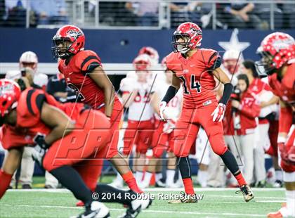Thumbnail 3 in Cedar Hill vs. Katy (UIL 6A Division 2 Final) photogallery.