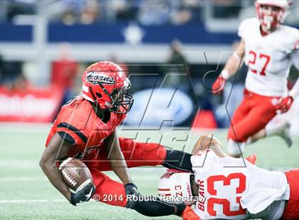 Thumbnail 3 in Cedar Hill vs. Katy (UIL 6A Division 2 Final) photogallery.