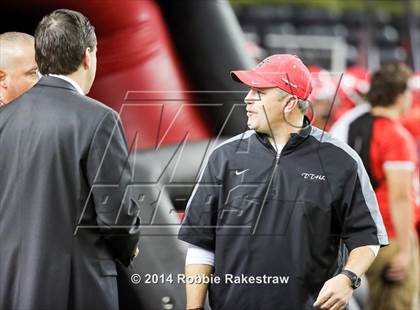 Thumbnail 2 in Cedar Hill vs. Katy (UIL 6A Division 2 Final) photogallery.