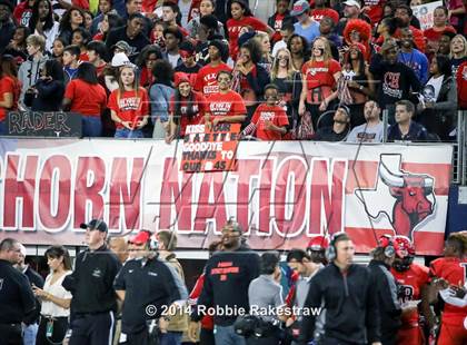 Thumbnail 3 in Cedar Hill vs. Katy (UIL 6A Division 2 Final) photogallery.