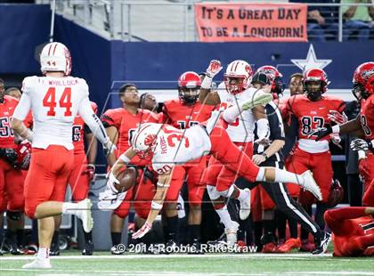 Thumbnail 3 in Cedar Hill vs. Katy (UIL 6A Division 2 Final) photogallery.