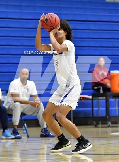 Thumbnail 1 in Franklin vs. Davis (Les Curry Invitational) photogallery.