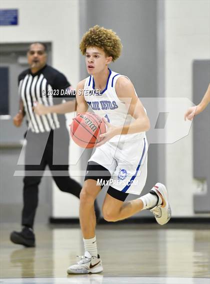 Thumbnail 2 in Franklin vs. Davis (Les Curry Invitational) photogallery.