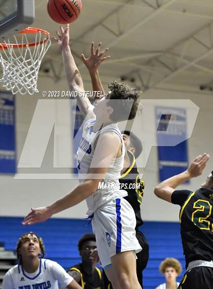 Thumbnail 3 in Franklin vs. Davis (Les Curry Invitational) photogallery.