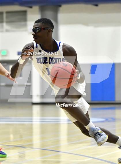 Thumbnail 3 in Franklin vs. Davis (Les Curry Invitational) photogallery.