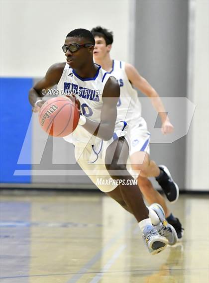 Thumbnail 3 in Franklin vs. Davis (Les Curry Invitational) photogallery.