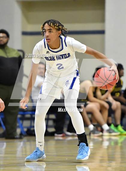 Thumbnail 2 in Franklin vs. Davis (Les Curry Invitational) photogallery.