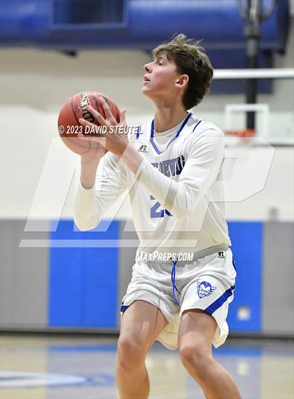 Thumbnail 1 in Franklin vs. Davis (Les Curry Invitational) photogallery.