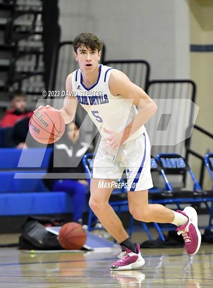 Thumbnail 2 in Franklin vs. Davis (Les Curry Invitational) photogallery.