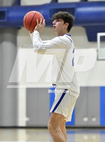 Thumbnail 2 in Franklin vs. Davis (Les Curry Invitational) photogallery.