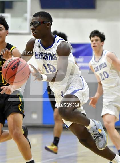 Thumbnail 1 in Franklin vs. Davis (Les Curry Invitational) photogallery.