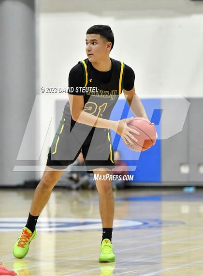 Thumbnail 3 in Franklin vs. Davis (Les Curry Invitational) photogallery.