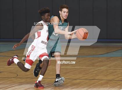 Thumbnail 3 in South Houston vs. Pasadena Memorial (McDonald's Texas Invitational) photogallery.