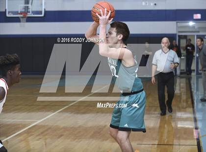Thumbnail 3 in South Houston vs. Pasadena Memorial (McDonald's Texas Invitational) photogallery.