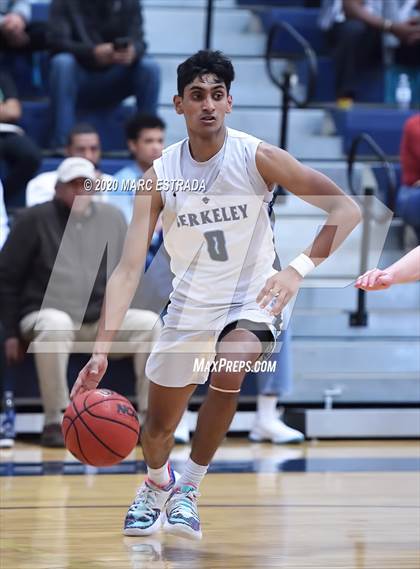 Thumbnail 1 in Berkeley Prep vs Cornerstone Christian (National Hoop Fest Tournament) photogallery.