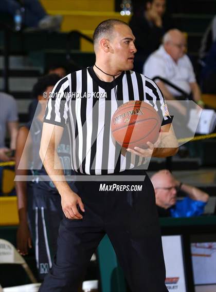 Thumbnail 1 in Damien vs. Moreau Catholic (The Classic at Damien) photogallery.