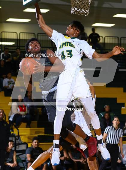 Thumbnail 2 in Damien vs. Moreau Catholic (The Classic at Damien) photogallery.