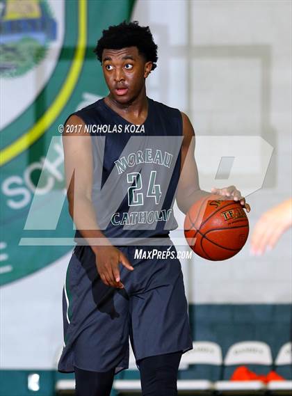 Thumbnail 1 in Damien vs. Moreau Catholic (The Classic at Damien) photogallery.