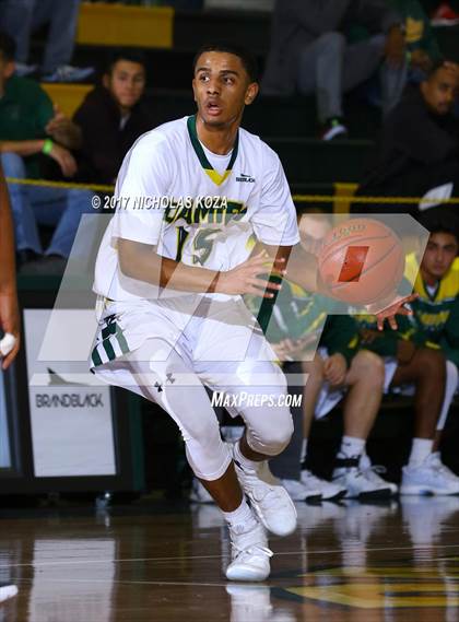 Thumbnail 1 in Damien vs. Moreau Catholic (The Classic at Damien) photogallery.