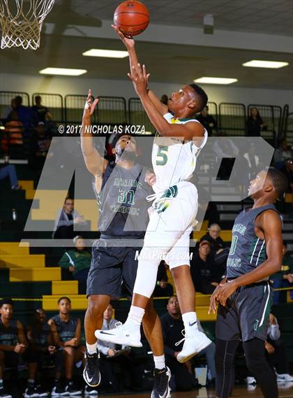 Thumbnail 1 in Damien vs. Moreau Catholic (The Classic at Damien) photogallery.