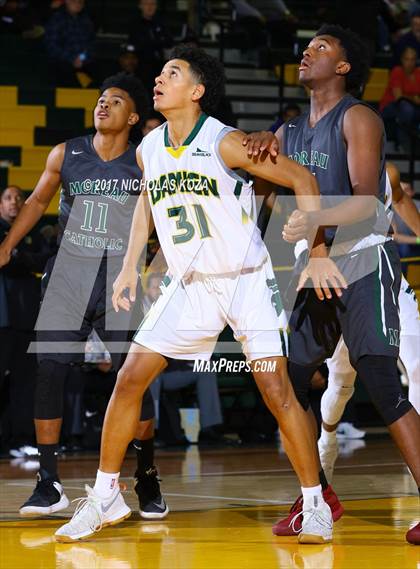 Thumbnail 3 in Damien vs. Moreau Catholic (The Classic at Damien) photogallery.