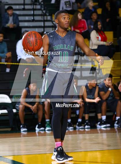 Thumbnail 2 in Damien vs. Moreau Catholic (The Classic at Damien) photogallery.