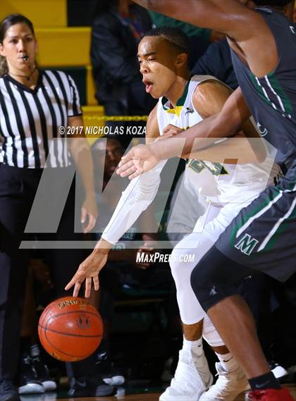 Thumbnail 3 in Damien vs. Moreau Catholic (The Classic at Damien) photogallery.