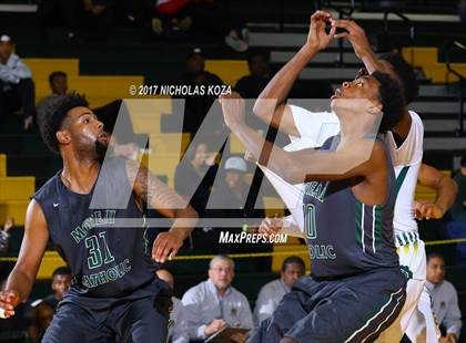 Thumbnail 3 in Damien vs. Moreau Catholic (The Classic at Damien) photogallery.