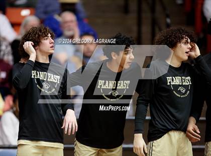 Thumbnail 1 in V.R. Eaton vs. Plano East (UIL Basketball 6A Regional Semifinal) photogallery.