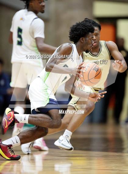 Thumbnail 3 in V.R. Eaton vs. Plano East (UIL Basketball 6A Regional Semifinal) photogallery.