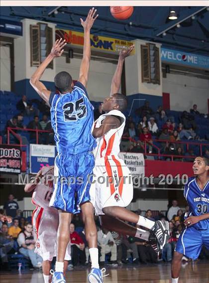 Thumbnail 1 in Port Chester vs Spring Valley (Section 1 Class A Semifinal) photogallery.