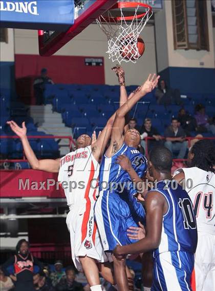 Thumbnail 1 in Port Chester vs Spring Valley (Section 1 Class A Semifinal) photogallery.