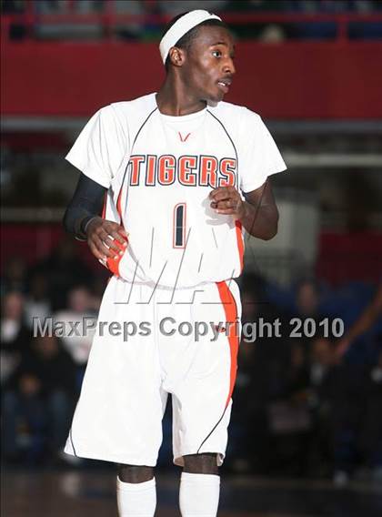 Thumbnail 1 in Port Chester vs Spring Valley (Section 1 Class A Semifinal) photogallery.