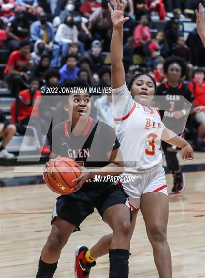 Thumbnail 1 in Brusly vs. Glen Oaks (LHSAA 3A Bi-District Playoff) photogallery.