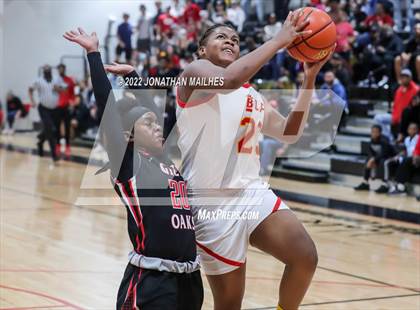 Thumbnail 1 in Brusly vs. Glen Oaks (LHSAA 3A Bi-District Playoff) photogallery.