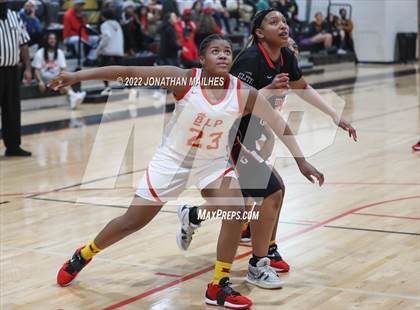Thumbnail 2 in Brusly vs. Glen Oaks (LHSAA 3A Bi-District Playoff) photogallery.