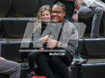 Thumbnail 3 in Brusly vs. Glen Oaks (LHSAA 3A Bi-District Playoff) photogallery.