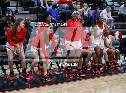 Thumbnail 3 in Brusly vs. Glen Oaks (LHSAA 3A Bi-District Playoff) photogallery.