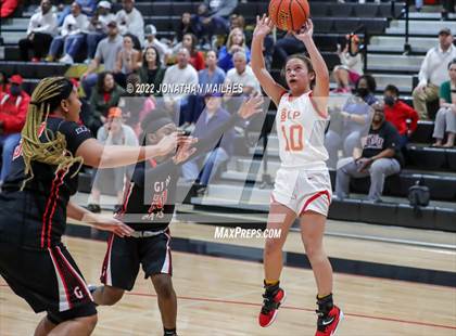 Thumbnail 2 in Brusly vs. Glen Oaks (LHSAA 3A Bi-District Playoff) photogallery.