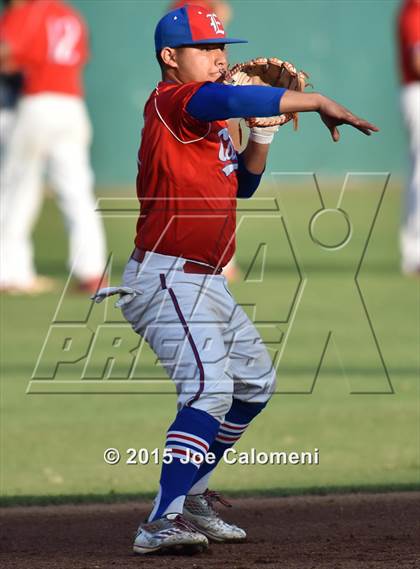 Thumbnail 3 in Johnson [Claudia Taylor] vs Edinburg (UIL 6A Regional) photogallery.