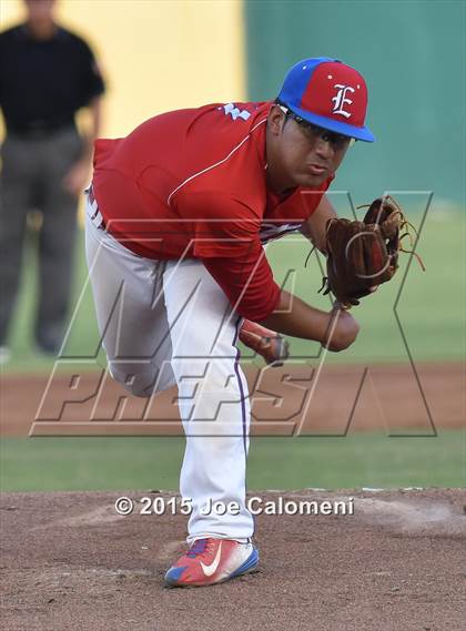 Thumbnail 3 in Johnson [Claudia Taylor] vs Edinburg (UIL 6A Regional) photogallery.